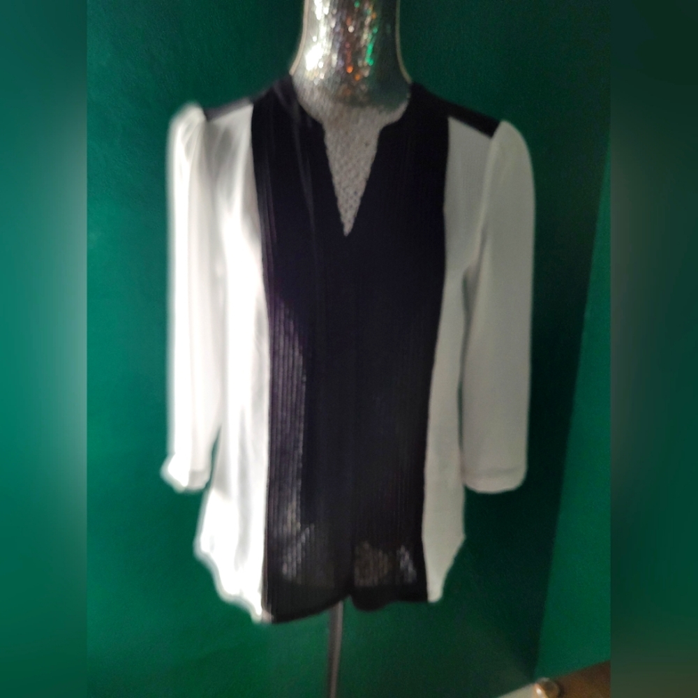 Black and white blouse size 8